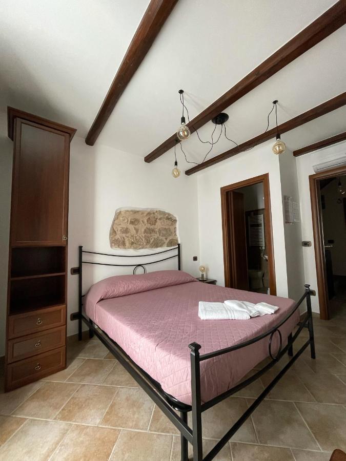 La Vie En Rose Bed & Breakfast Fondi Eksteriør bilde